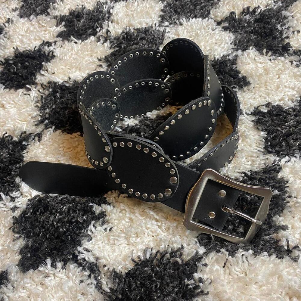 Oversized leather hip belt